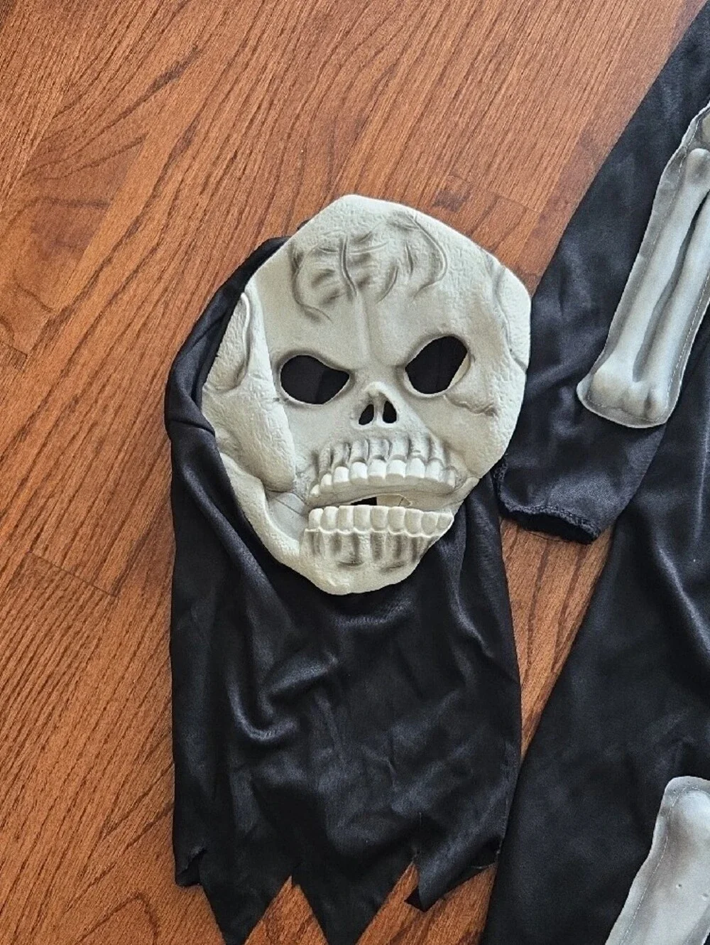 Forum Size Large Kids Black Skeleton Costume with Mask and Gloves